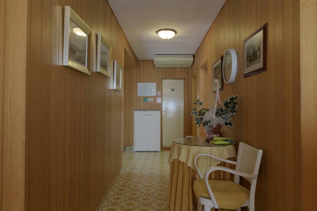 Rooms Mirjana - Centre Of Trogir Dış mekan fotoğraf